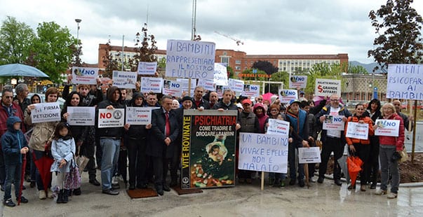 Psicofarmaci: allarme per la diffusione tra i bambini. E i cani?